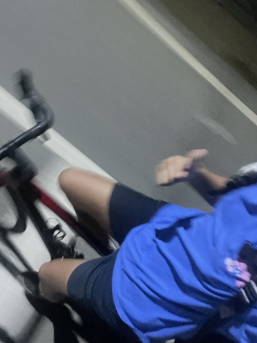 awenbelumtidur tweet media