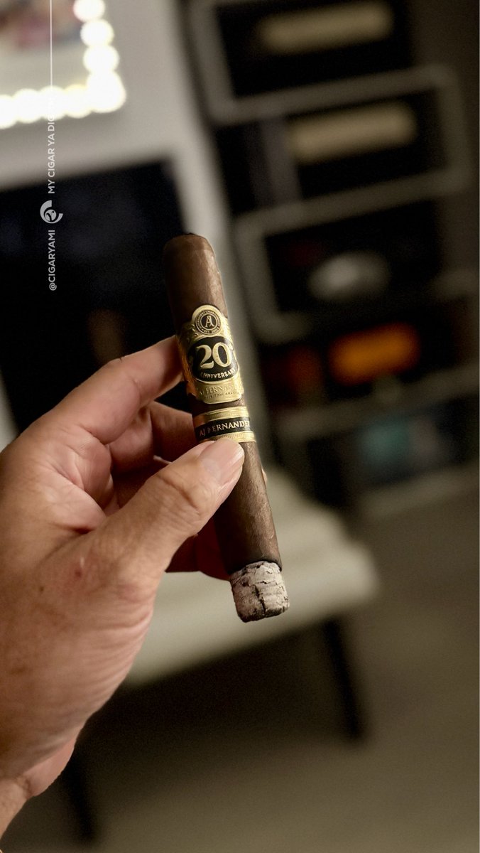 iCigar Yami tweet media