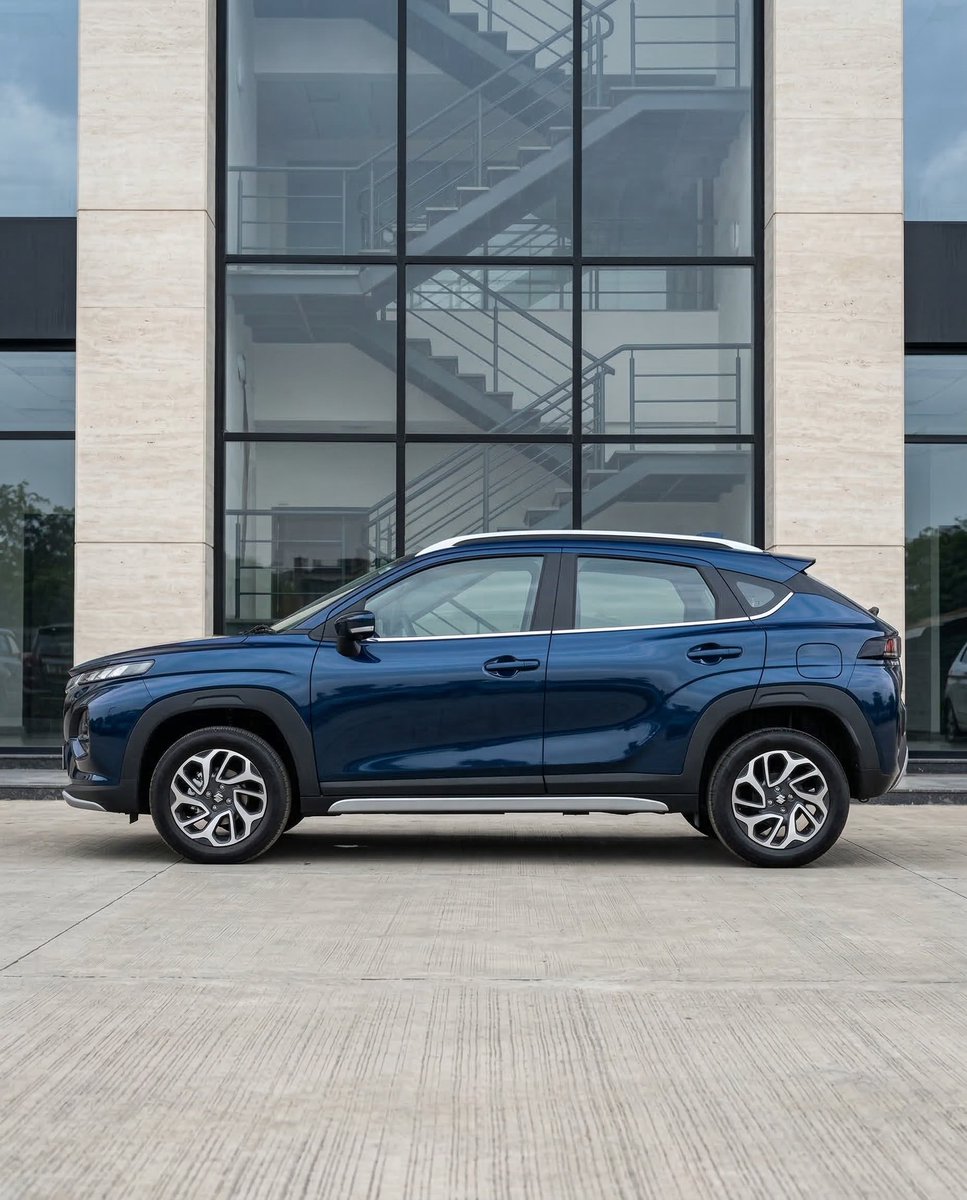 autogearinfo's tweet photo. 🚗 Meet the bold Maruti Suzuki Fronx 🔥

A perfect blend of coupe style and SUV power, built for city streets and highways. Enjoy premium comfort, smart hybrid efficiency, and advanced tech in every drive.

Turn every journey into a statement. 💯

#MarutiSuzukiFronx #Fronx https://t.co/bS2vlKhvL3