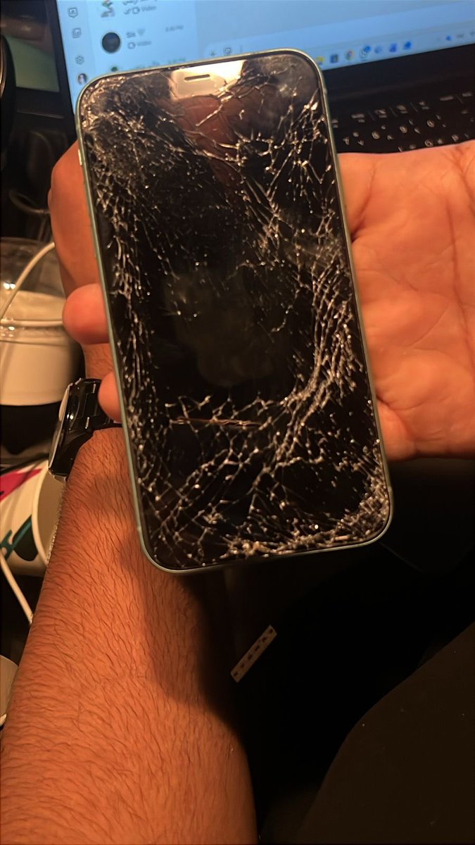 if54_'s tweet photo. قدر الله و ما شاء فعل صارلي حادث و سيارتي الي ما كملت معي ٦ شهور راحت تالف جوالي تكسر الحمدالله على كل حال اثق ان عوض الله جميل و بيجبر بخاطري الحمدالله الحمدالله الحمدالله https://t.co/1ctYVAlvkO