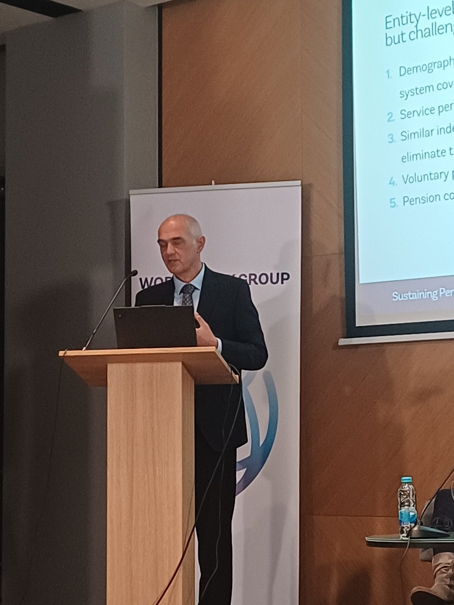 "Penzijski sistem Republike Srpske je najstabilniji sistem u regiji!" - izjavio je ovo Zoran Anušić, viši specijalista za socijalnu zaštitu danas u Banja Luci na prezentaciji Izvještaja Svjetske banke "Pregled javnih finansija BiH.“