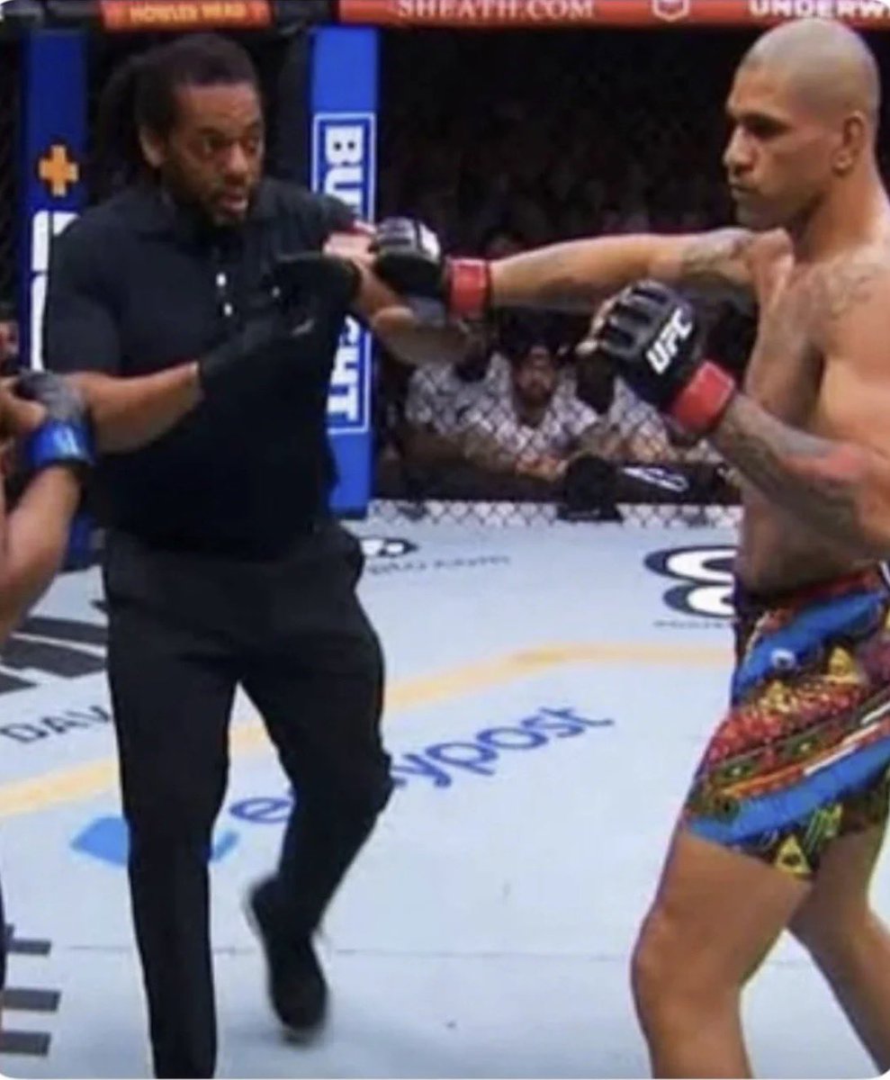 Overhand Right tweet media