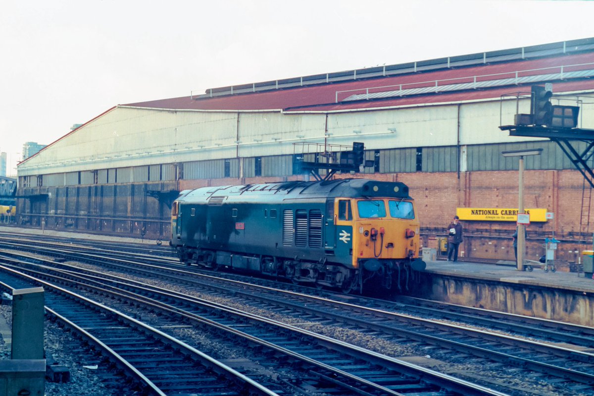 nickbro76777852's tweet image. Another one of my earliest attempts at railway photography - Paddington, 26th January 1980 and what looks like a slightly over-fuelled 50024 is running in to take 1M07, the 1350 to Liverpool Lime St, as far as Birmingham.
#WaybackWednesday