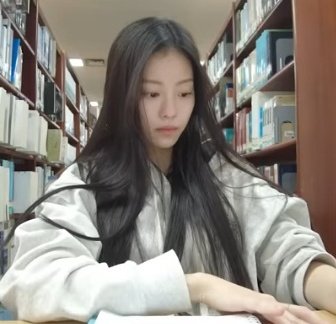tinyramie's tweet photo. parallel universes 📖
#GARAM https://t.co/DsujBsB8C0
