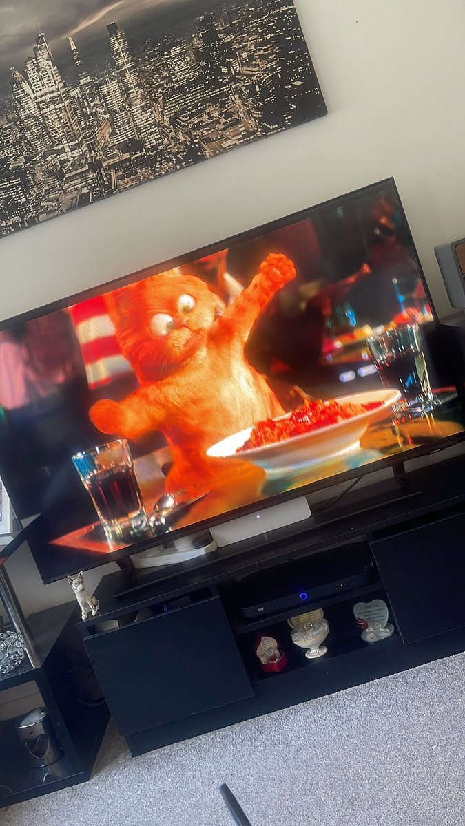 lukeellisdevon's tweet photo. Now got Disney+ and just watching both the Garfield movies knowing that time that @Memeulous soul was sent to the devil laughing each time Monday, Lasagna and Carlisle Log came up 😂 😂 https://t.co/5DOFBAy6qt