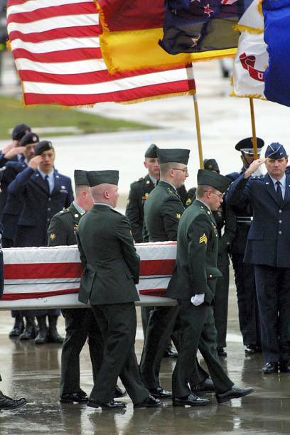 2001 Live tweet media