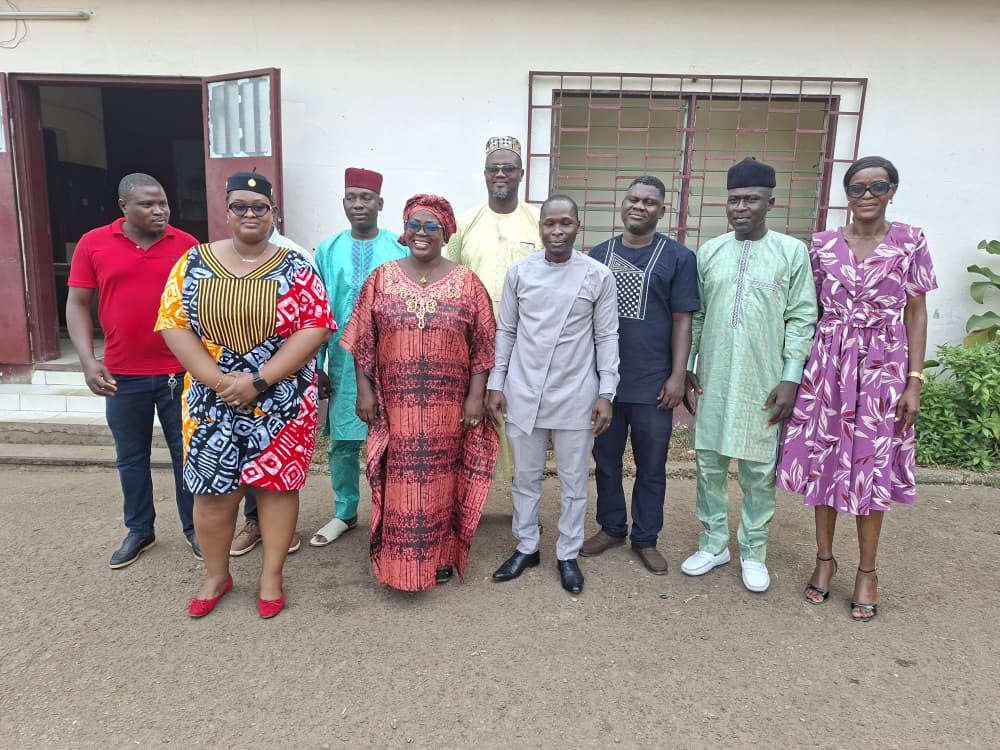 SODEPACmr's tweet photo. Installation des Délégués du personnel nouvellement élus à Douala.
Dirigée par Madame l’Inspectrice du Travail, en présence des Délégués syndicaux du SYNATIA, des chefs de service et du Directeur de l’Abattoir de Douala.
#sodepa https://t.co/x91AxucAek