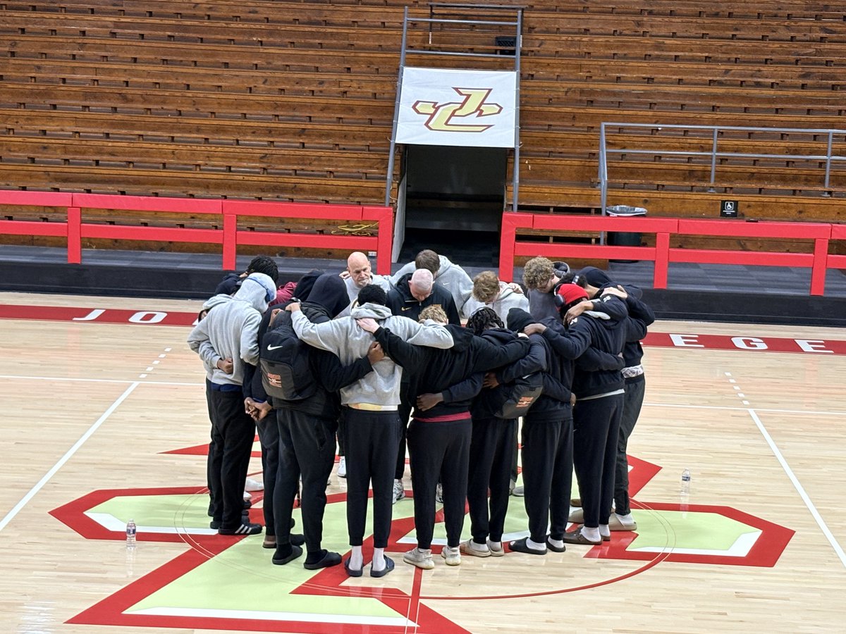 Jones Men’s Basketball tweet media