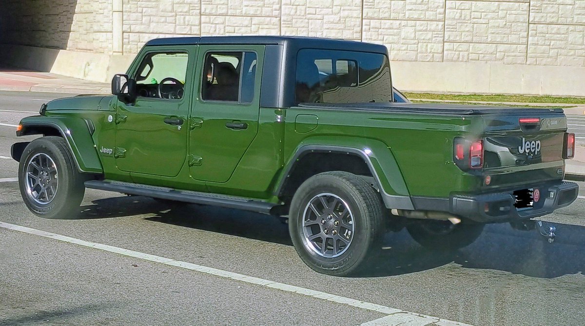 Kevin | Large Fam Dad tweet media