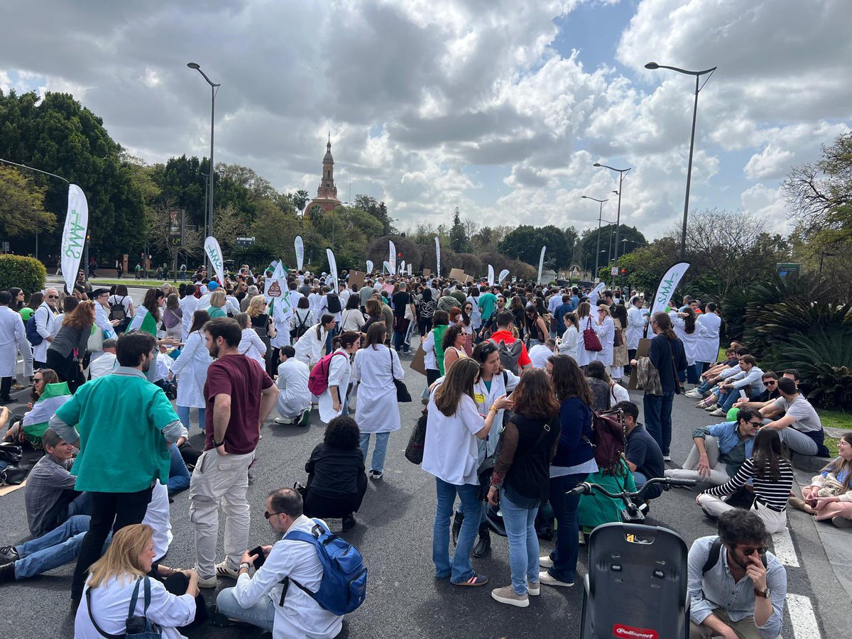 S. MÉDICO ANDALUZ JAÉN tweet media