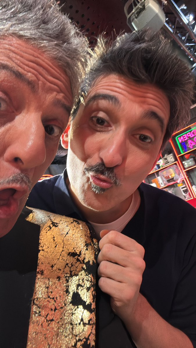 Rosario Fiorello tweet media