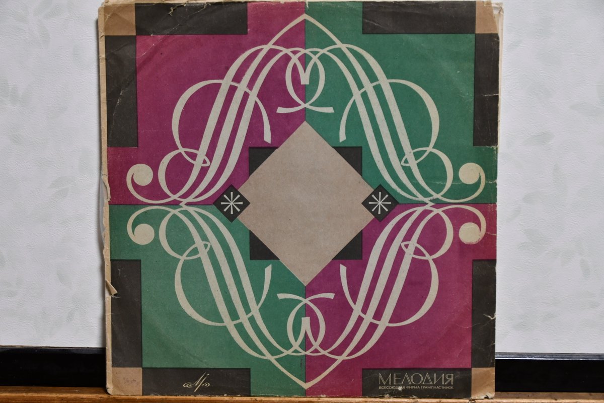 ボルフ tweet media