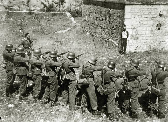 NullCapoo tweet media