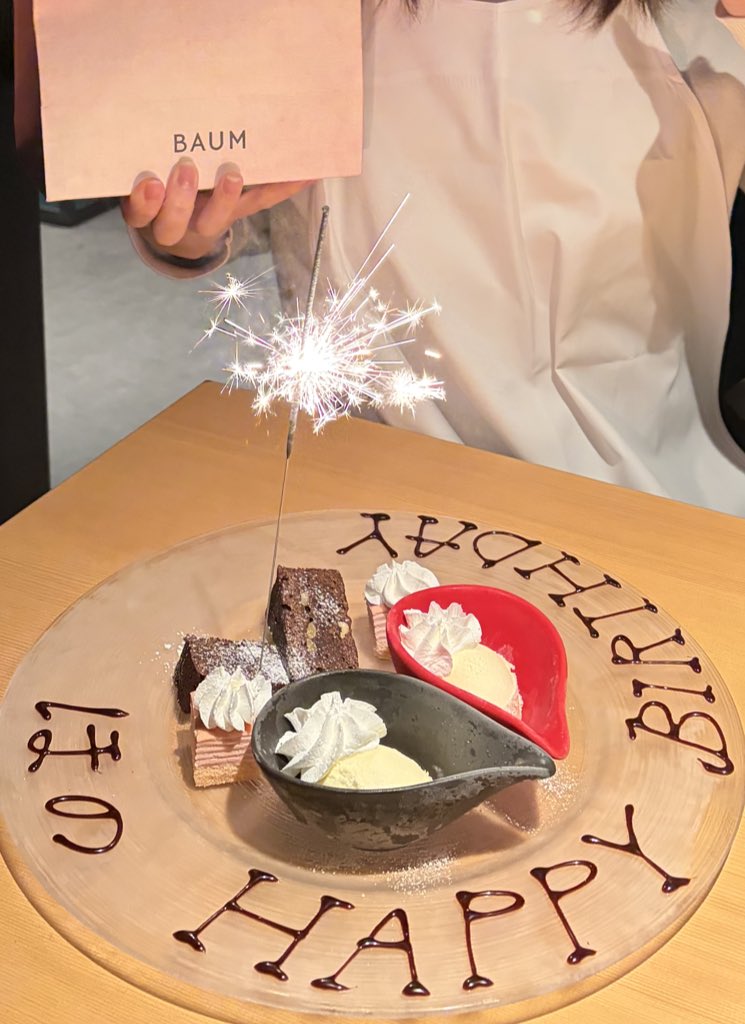 Tamuru_____'s tweet photo. 23年も仲良くしてくれているともだち😘💖😘💖😘💖😘💖😘💖😘💖😘💖😘 https://t.co/zv4T5OTnGt