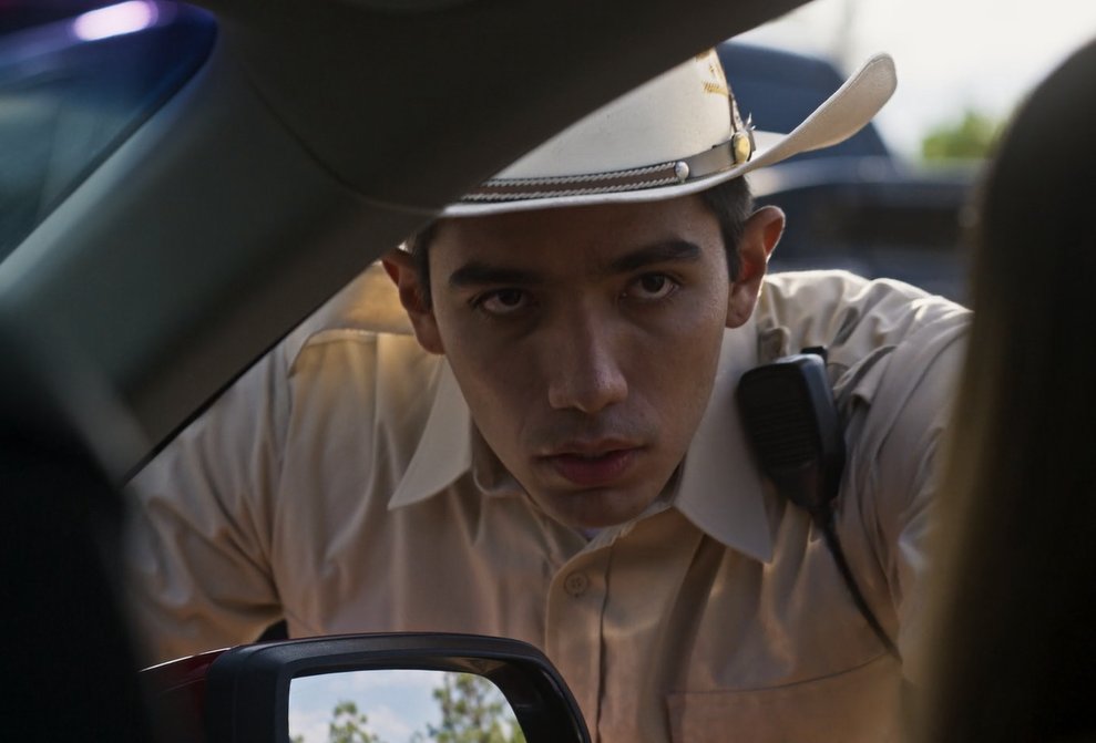 PasdeGavilanes's tweet photo. #PasiónDeGavilanes2 #PDG63 La policía se desentiende de lo que les pueda suceder a los Barcha. https://t.co/fqOn0rY1hL
