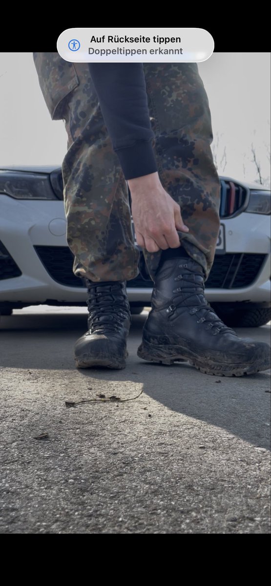 Sneakerking (5,9k) tweet media