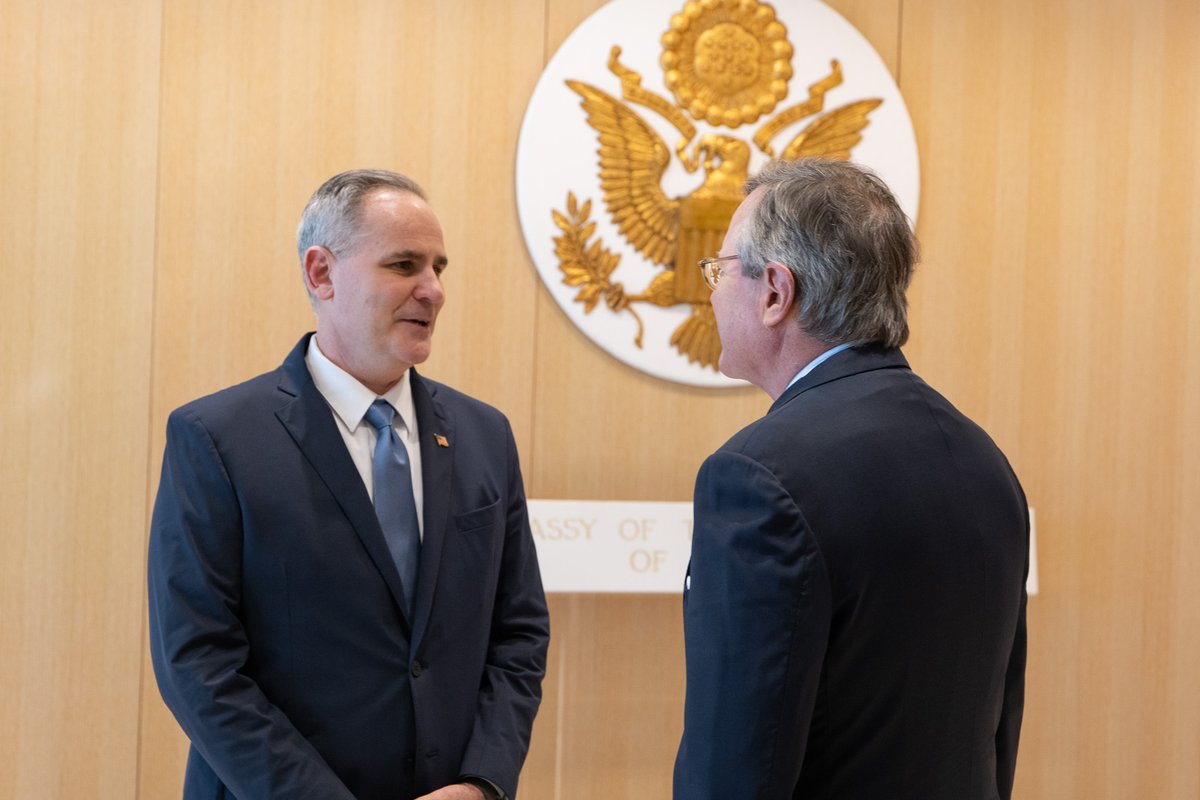 Ambassador Warren Stephens tweet media