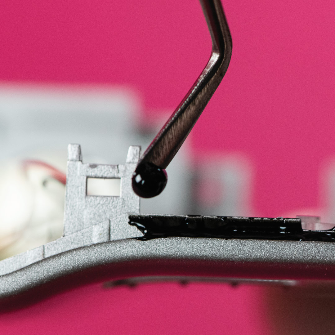 Master Bond tweet media