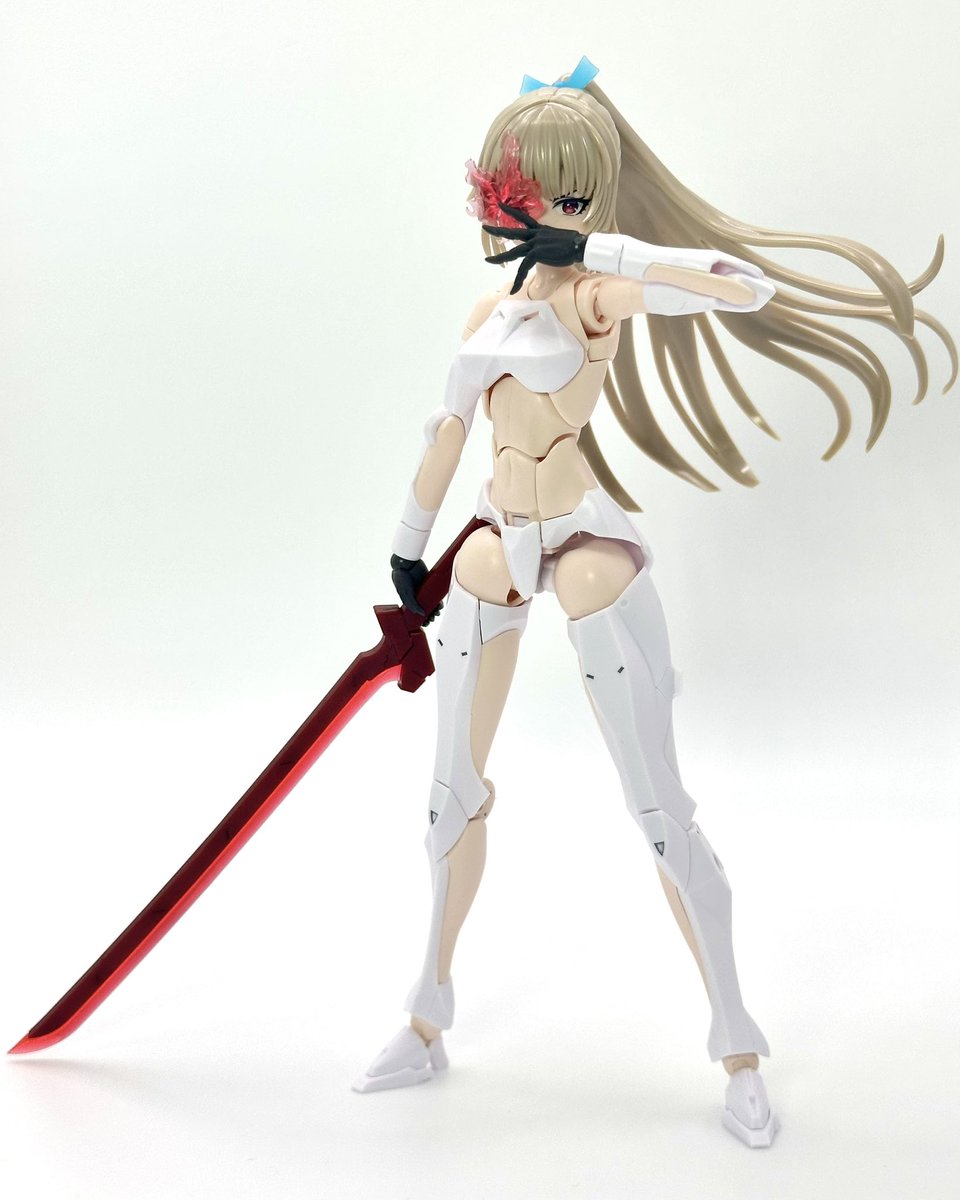 ちょびちょび組んだコトブキヤのメガロマリアシリーズのエミュレータさん
よく動くからお絵描きの参考とかにも使いたいね 