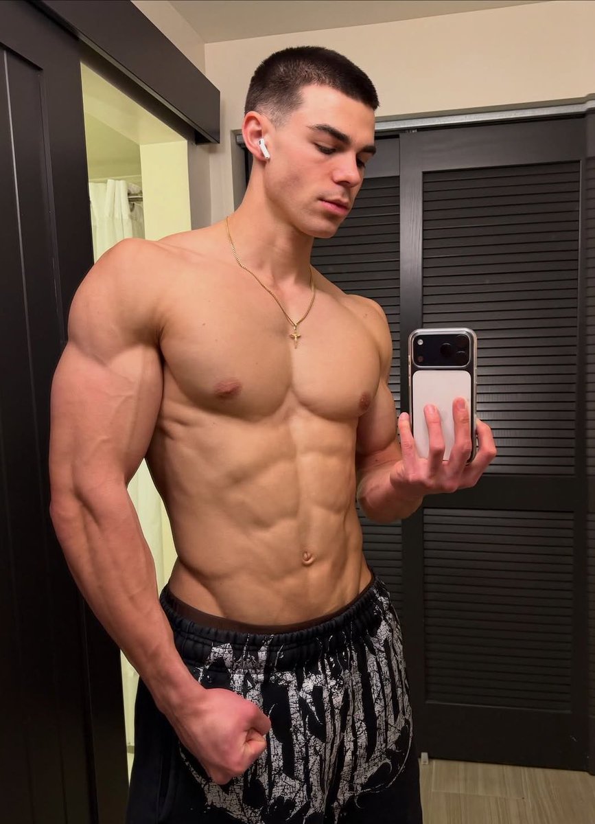 ᴘʟʟᴀᴢᴇʀ ⚡️ tweet media