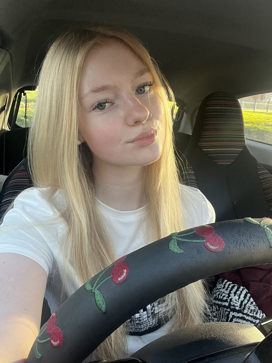 Afternoon bleubinos 🩵
Maybe I’m driving to you?? 👀