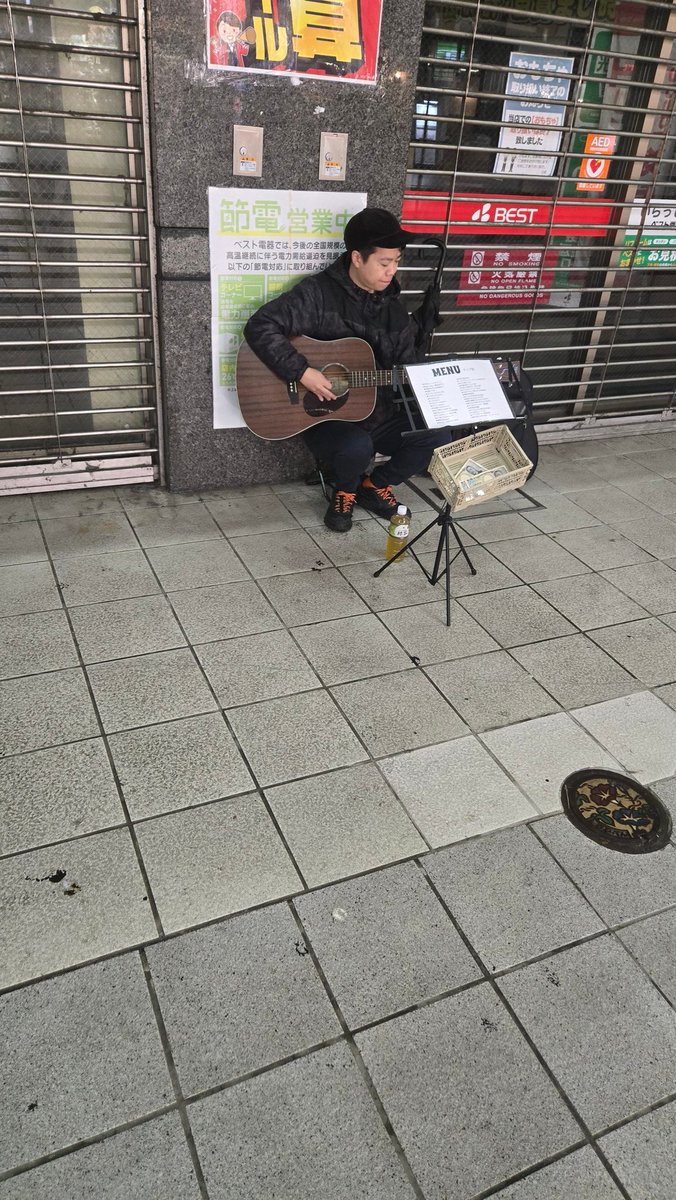 maTsuba_6's tweet photo. 弾き語りのアジェンダやっててブルーハーツの夕暮れは沁みた

#DA26 https://t.co/9lkLBZbIiM