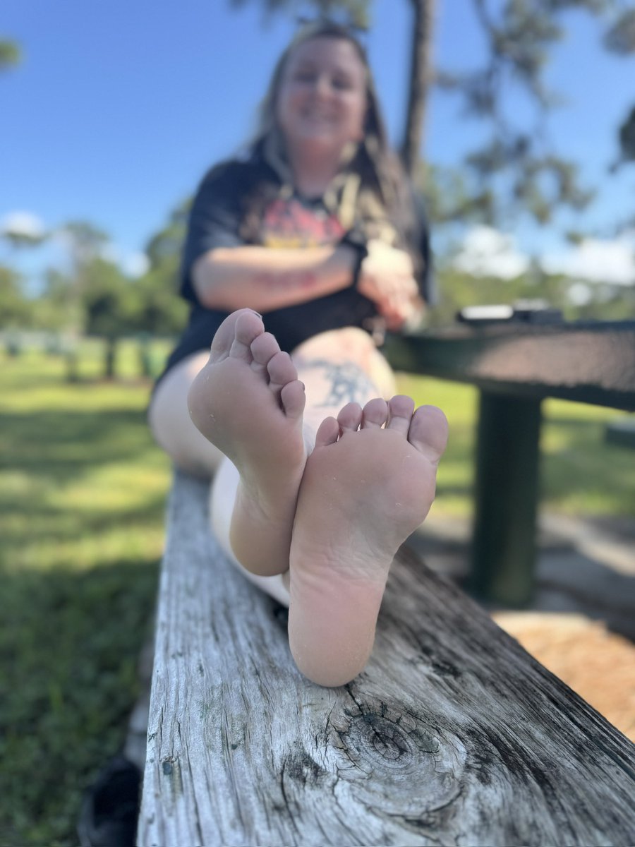 Sole Seductress 👣 tweet media