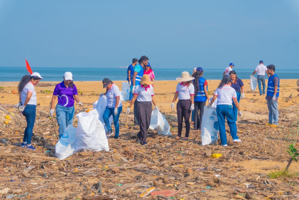 CargillsPLC's tweet photo. In celebration of World Recycling Day, Cargills Food and Beverage Ltd. through its brands KIST and Knuckles, adopted Crow Island Beach and conducted a volunteer-led clean-up in partnership with Clean Ocean Force and the Marine Environment Protection Authority (MEPA).

The initiative focuses on the long-term protection and preservation of the coastal environment. As part of the programme, the beach will be maintained daily with the support of dedicated caretakers, while also supporting their livelihoods by providing meaningful income opportunities.

Volunteers from Cargills, together with teams from the Interact Club of Colombo and Clean Ocean Force Community in Negombo (Sri Vimukthi Women’s Association), worked to remove plastic and other pollutants from the beach.

The event also marked the launch of Sri Lanka’s first tethered bottle cap by Knuckles, designed to stay attached to the bottle after opening, helping reduce plastic waste and improve recycling.

#WorldRecyclingDay #Cargills #Knuckles #KIST #CleanOceanForce #Sustainability #EnvironmentalConservation #CoastalProtection