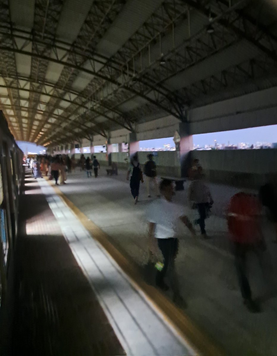 This is the newly opened Puzhithuvakkam mrts 6:40 PM in the evening lights not working🤦‍♂️. 
People have got torch in their phones to find the stairs and exit.
<a href="/cmrlofficial/">Chennai Metro Rail</a> <a href="/CMOTamilnadu/">CMOTamilNadu</a> please take over MRTS ASAP🙏🏿.