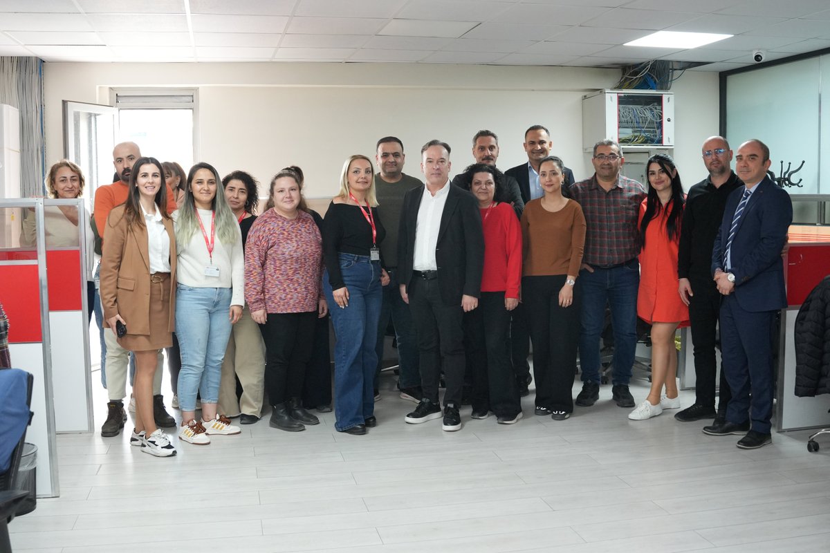 guneyeczakoop's tweet photo. Yönetim Kurulumuz, Temsilci Eczacılarımız ve Profesyonellerimizin katılımıyla tüm şubelerimizde Ramazan Bayramı’nı kutladık. Sevgi ve hoşgörünün hâkim olduğu, birlik ve beraberlik içinde nice mutlu bayramlar geçirmenizi dileriz. Bayramınız kutlu olsun.
#GEK #Bayramınızkutluolsun https://t.co/4Mpl9fXNhU