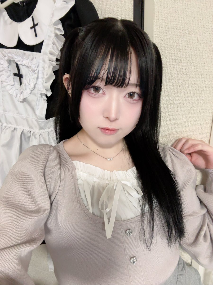 az_chiru's tweet photo. 電脳世界の皆様はじめまして⟡.*
七宮ちるなと申します❕

#20日後にデビューするアイドル なので
毎日せっせとアイドル準備中💨( 𖦹  ̫𖦹 )

貴方に沢山の愛と希望を届けるアイドルになります。

七宮が散らないように、たくさん愛を注いでね☔️ https://t.co/HgBKADARaB