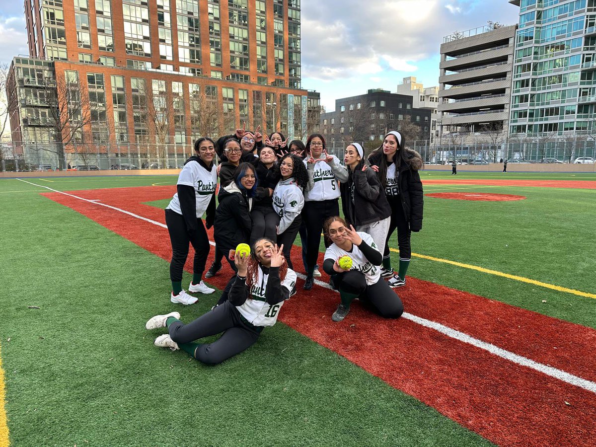 Middle College HS tweet media