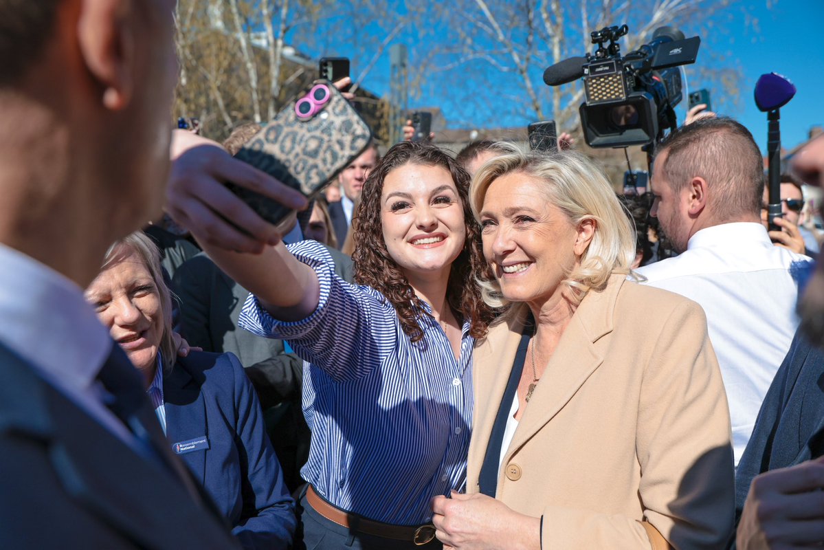 Marine Le Pen tweet media