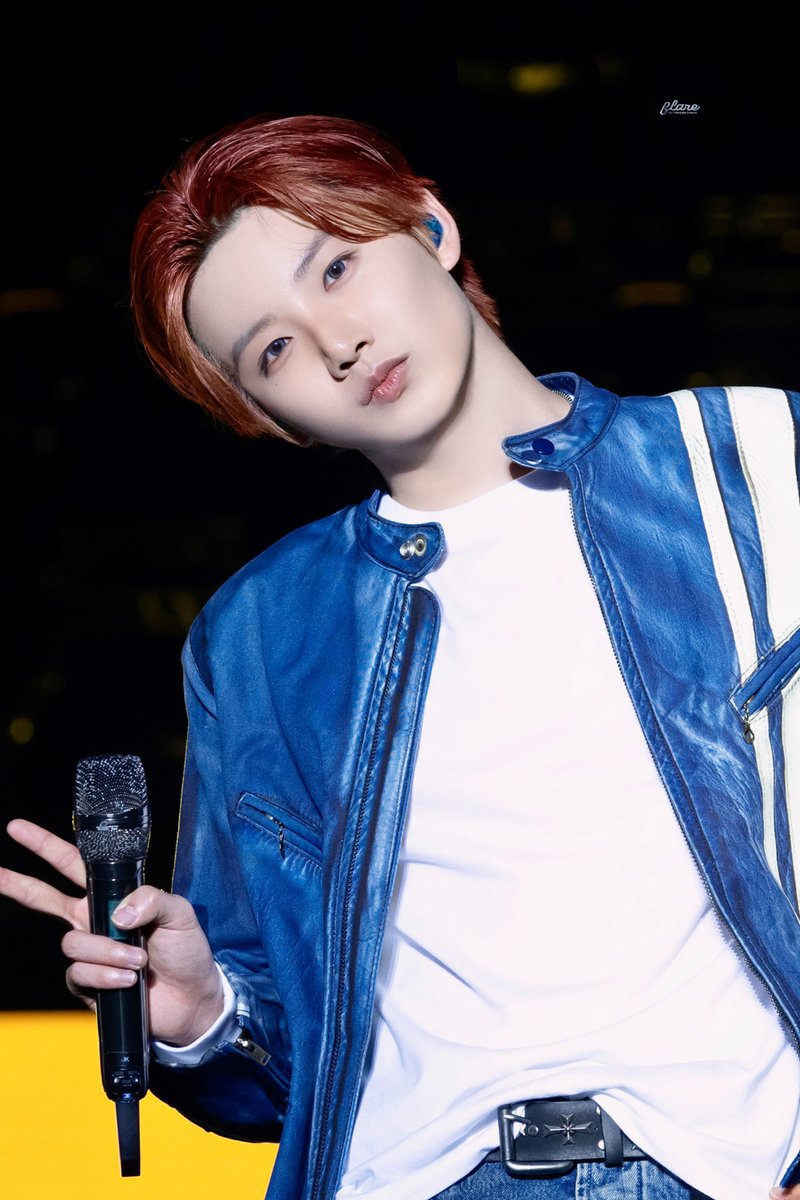 𝙛𝙡𝙖𝙧𝙚 tweet media