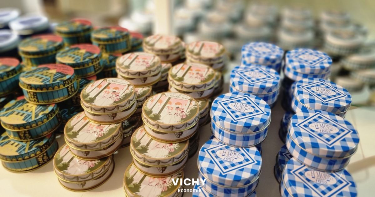 VichyEconomie's tweet photo. #Moinet, confiseur historique de l’agglomération, vient d’inaugurer sa 4éme boutique en centre-ville de #Vichy.
👉https://t.co/CaFulB4YHb https://t.co/DFFGQJoAoh