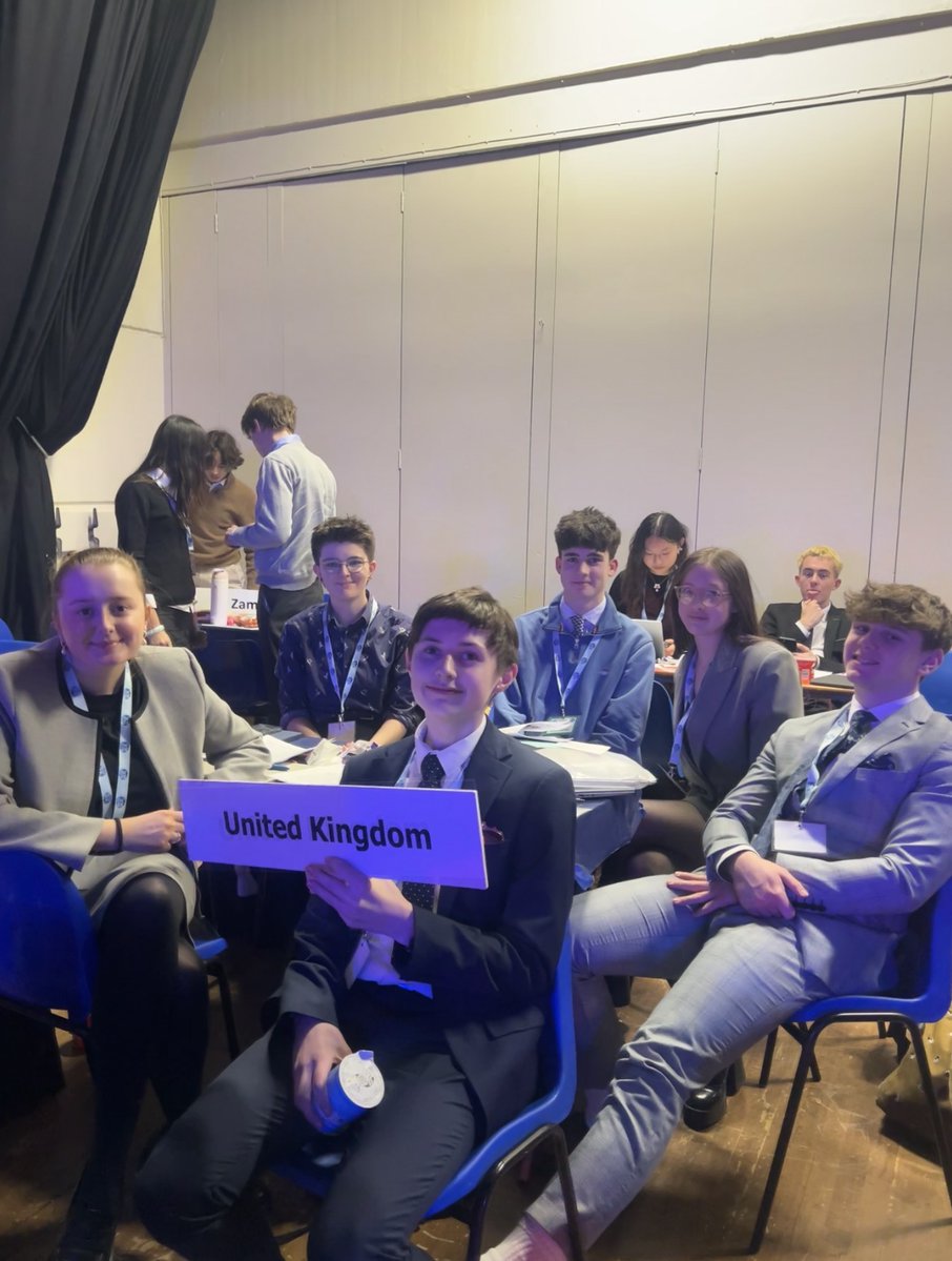 MethodyBelfast's tweet image. 14 pupils from Forms 4 - U6 were excellent ambassadors for UK and Sweden at WCDMUN (Wesley College's MUN Conference) which took place over 27/28 February. Congratulations to Karl Martin who got the award for Best Speaker in the Historical Committee. 

#MCB #Methody #MadetoLead
