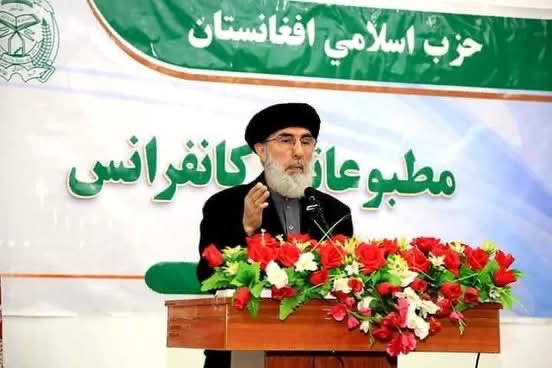 د بې‌پيلوټه الوتکو د ګشت‌زني په اړه د ښاغلی ګلبدین حکمتیار خبردارۍ چې د اسلامي امارت له لوري تر پامه وغورځول شوې
لیکوال: ابو ادریس ناصح
بریانیوز: (چهارشنبه، ۲۷ حوت ۱۴۰۴) – د ۲۰۲۱ کال د ناتو د ځواکونو د امریکا د متحده ایالاتو په مشرۍ د افغانستان څخه وتلو وروسته، ښاغلي ګلبدین