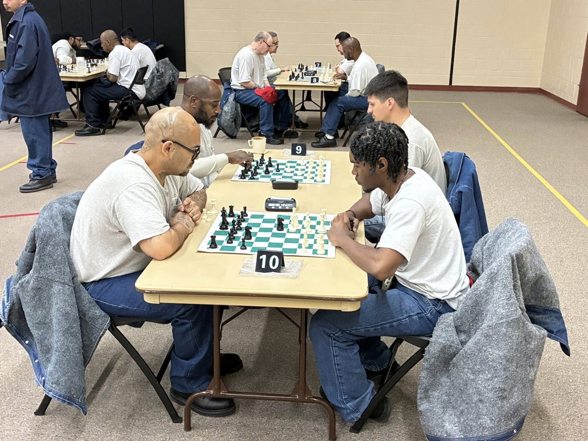 The Gift of Chess tweet media