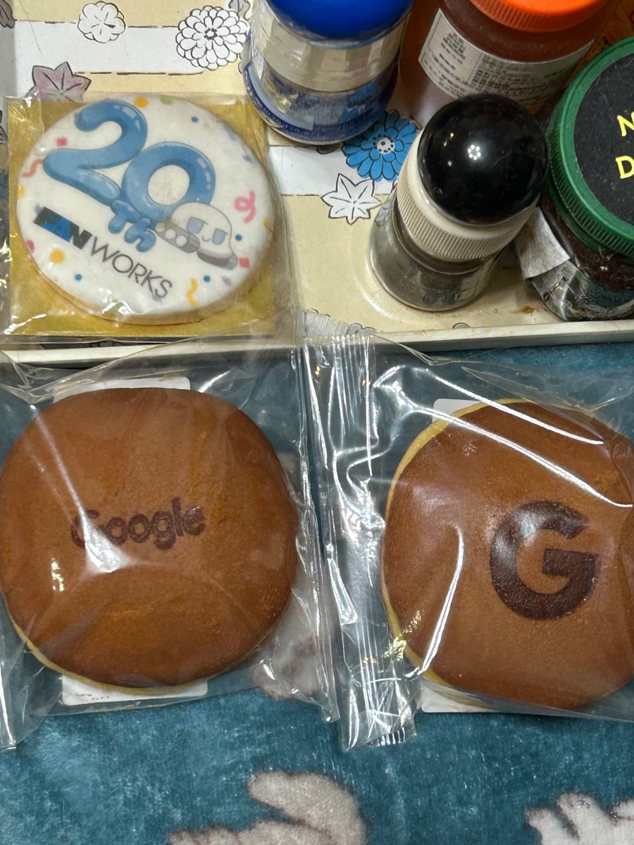 （は） tweet media