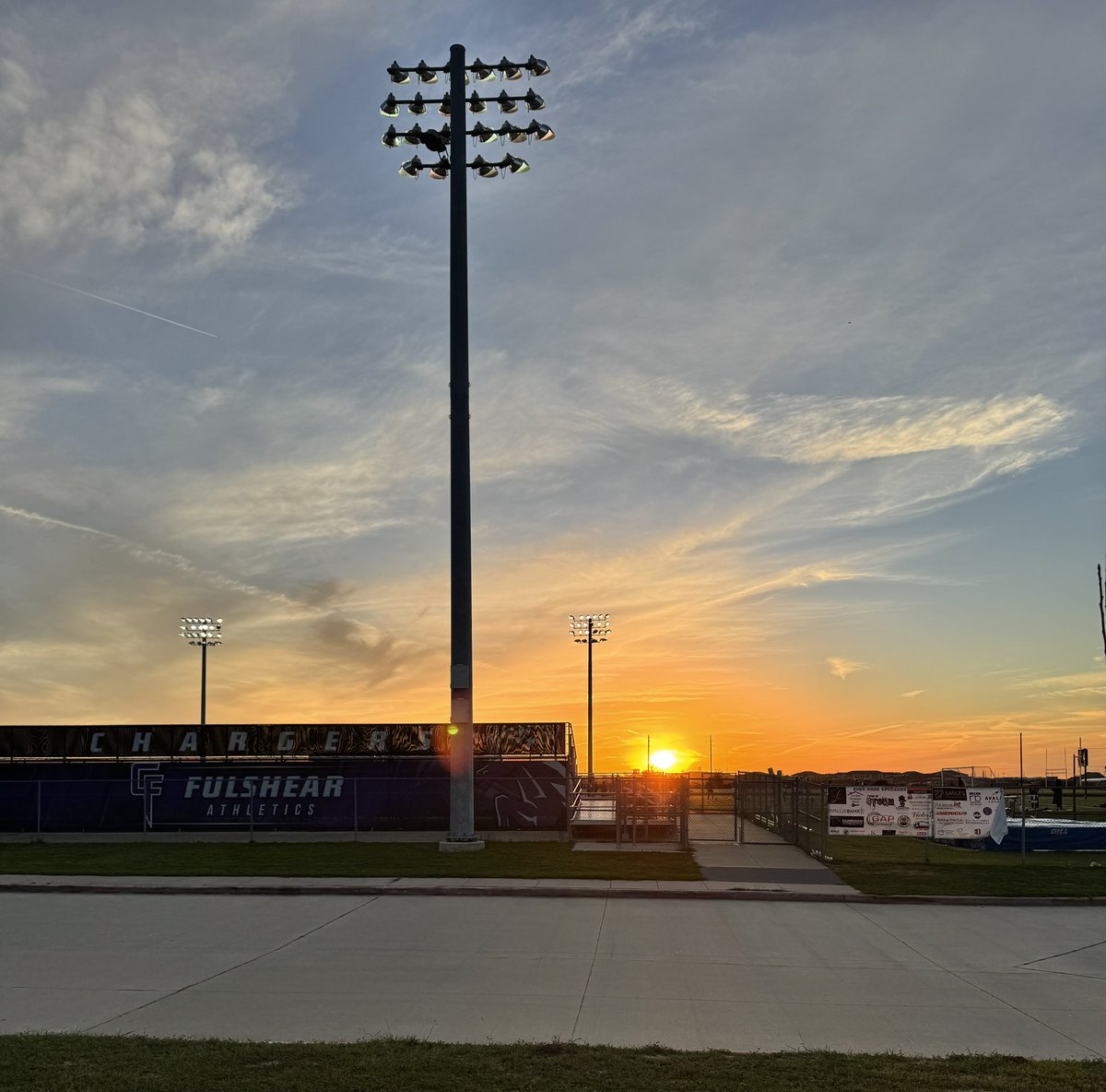 Mike Van Hoozer tweet media