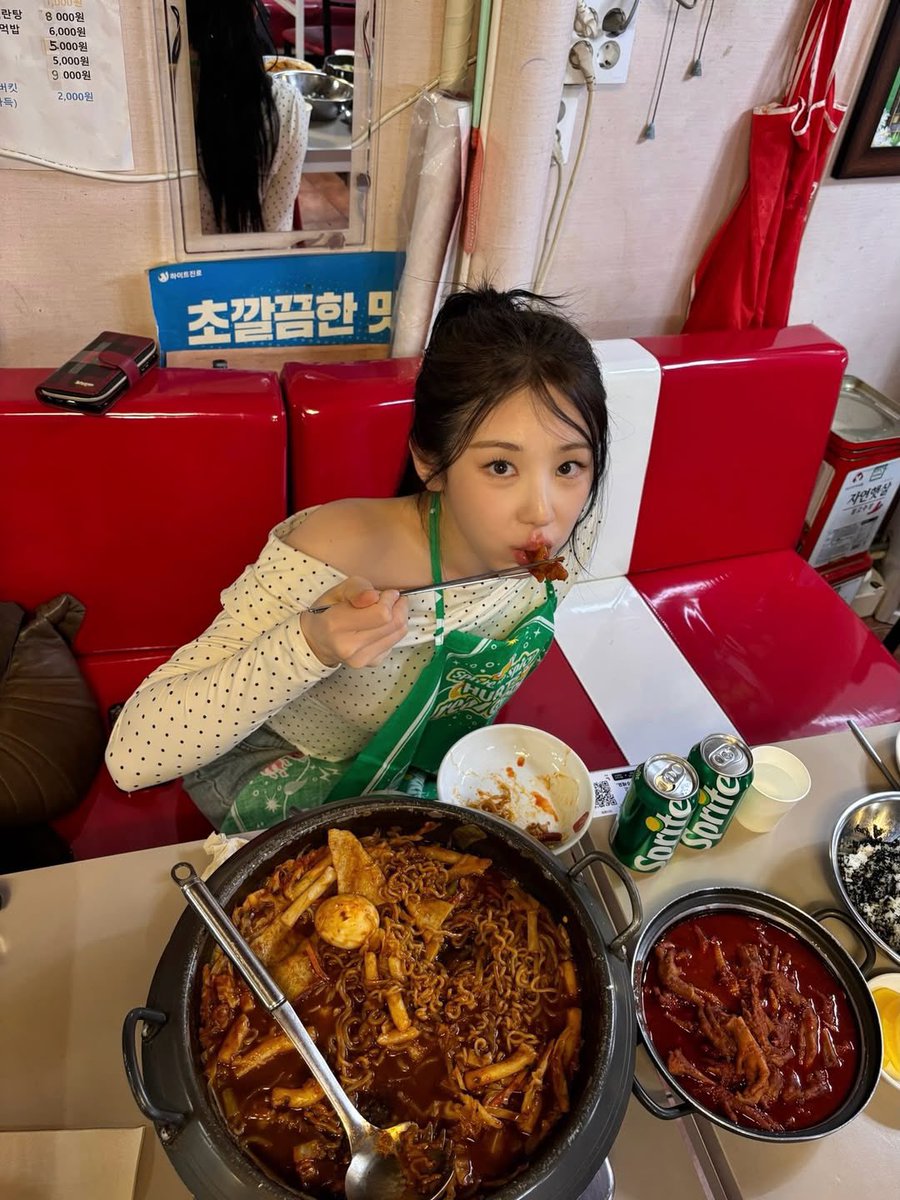 이 각도 뭔가 낯선데 좋다