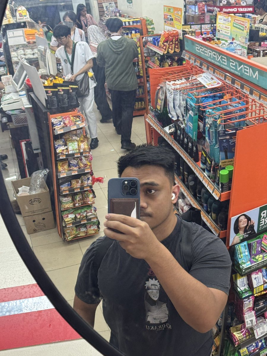 m o e 🍪 tweet media