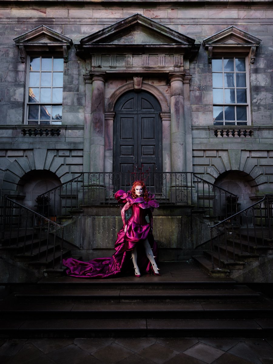 Drag Base tweet media