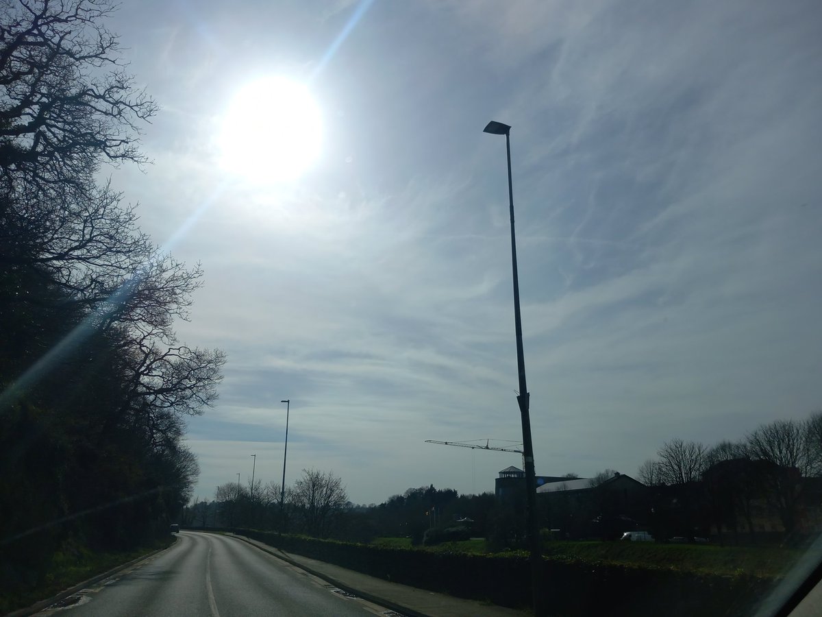 Should be CLEAR BLUE SKIES today, but noooooo, it looks like it's heading for a WHITEOUT instead....
#DimTheSun #WeatherModification #Geoengineering #FollowTheSun