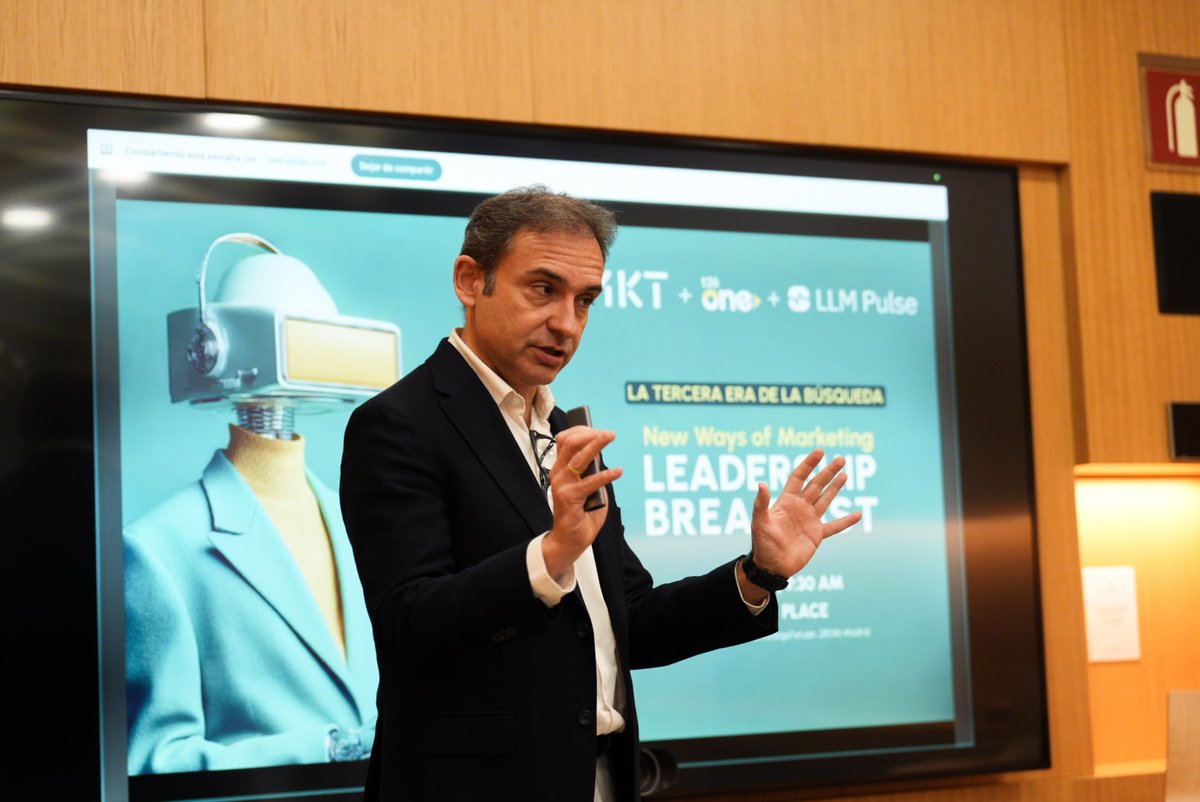 t2o_one's tweet image. Search has changed. And so has marketing. At our Leadership Breakfast with @AMKT_es, we explored the rise of the third era of search 🔎

AI, LLMs &amp;amp; new ecosystems are redefining how brands connect.

It’s no longer about channels. It’s about orchestration.

#t2óONE #AI #Search