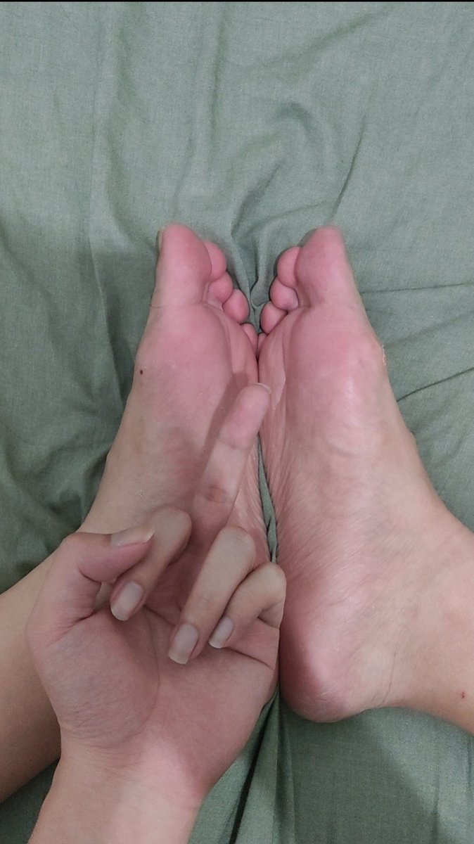 qsp1236627's tweet photo. 你这种废物男同的脸就应该被爹用来擦脚汗🤣🤣 https://t.co/EY9AdyIT2V