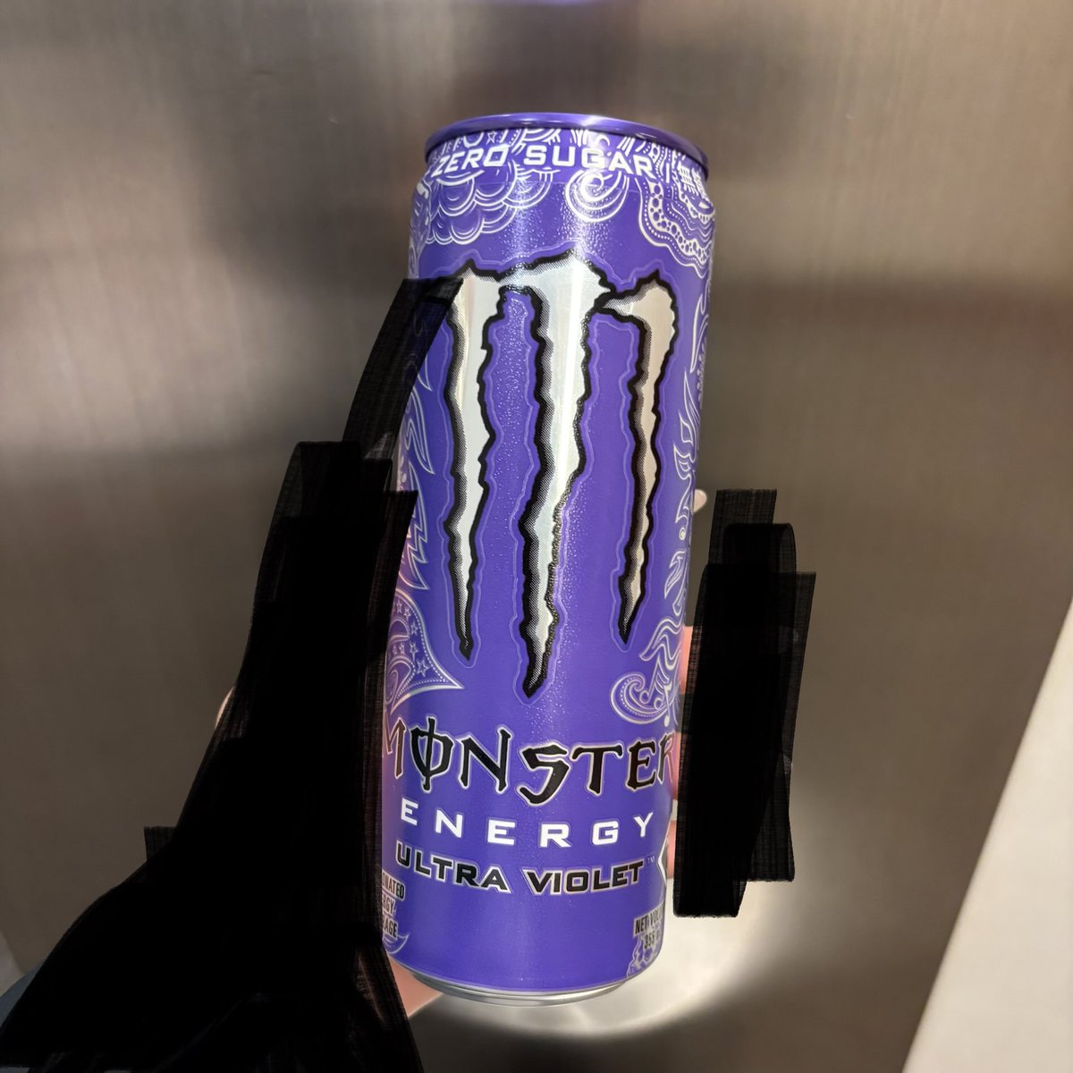 苹果垫脑！ tweet media