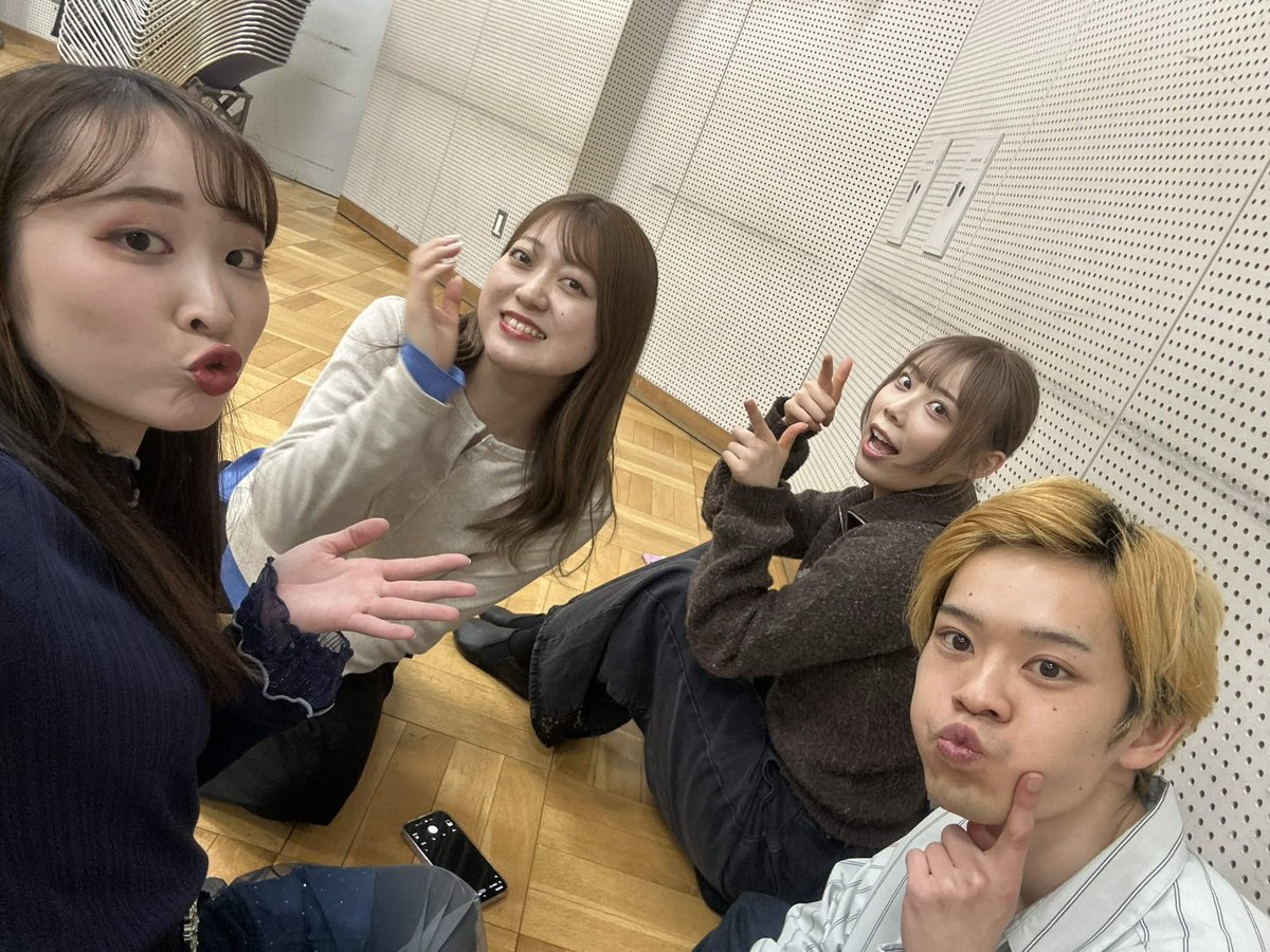 m0m0n0_k's tweet photo. #singforyou !
いよいよ明後日、本番です!
まるで大家族のような暖かいみんなと、
最後までブラッシュアップしてまいります!
お待ちしております🏃♂️✨
チケットはこちらから👇
https://t.co/0fk8wzBlLi https://t.co/cdTCLrvHVz