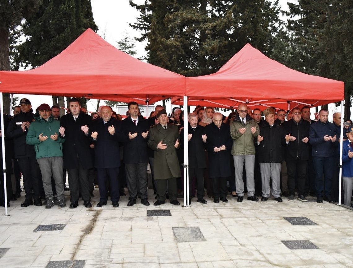 IlceKesan's tweet photo. 18 Mart Çanakkale Zaferi’nin 111’inci yıl dönümünde; Gazi Mustafa Kemal Atatürk ve silah arkadaşları başta olmak üzere, vatan uğruna canlarını feda eden aziz şehitlerimizi rahmet ve minnetle yâd ediyor, kahraman ecdadımızı saygıyla anıyoruz.🇹🇷@TCNufus @itasyapan @meltembal1212 https://t.co/bkIdIKABU8