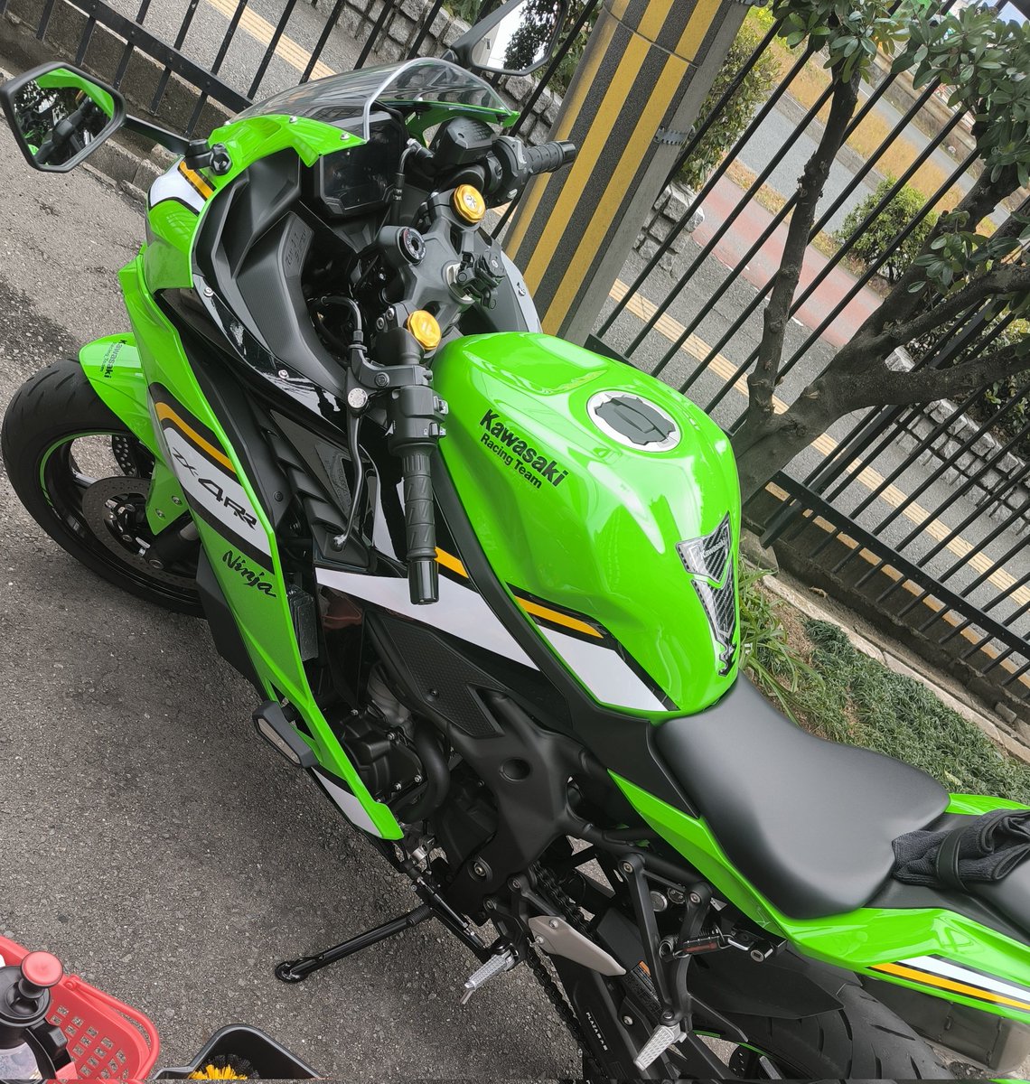 あヴィ◢ ◤ tweet media